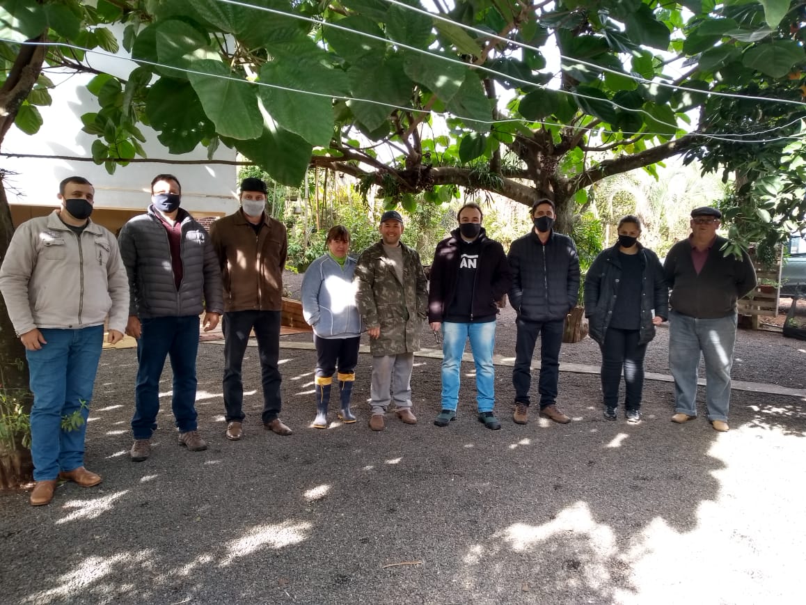 Equipe da Secretaria de Agricultura e Meio Ambiente realiza visita técnica em Tuparendi